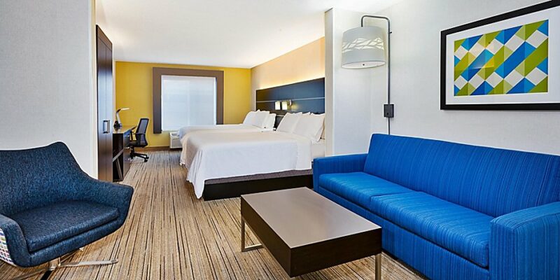 Holiday Inn Express & Suites Cleveland Richfield